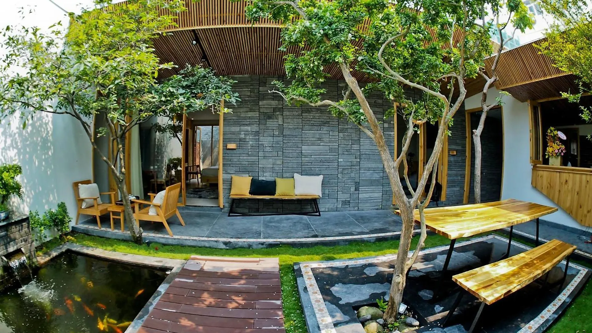 Carol House Da Nang Beach 0*,  Vietnam